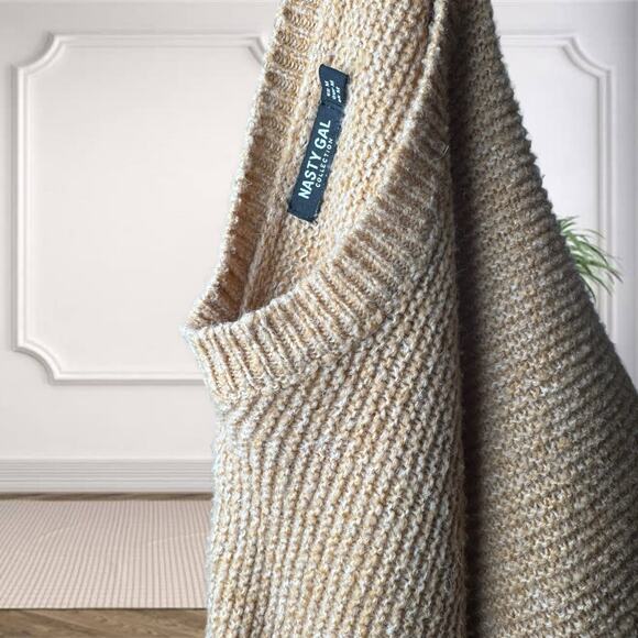 Nasty Gal Knit Sweater & Shorts Matching Lounge Set ✨ Cozy Chic Vibes - Picture 4 of 4